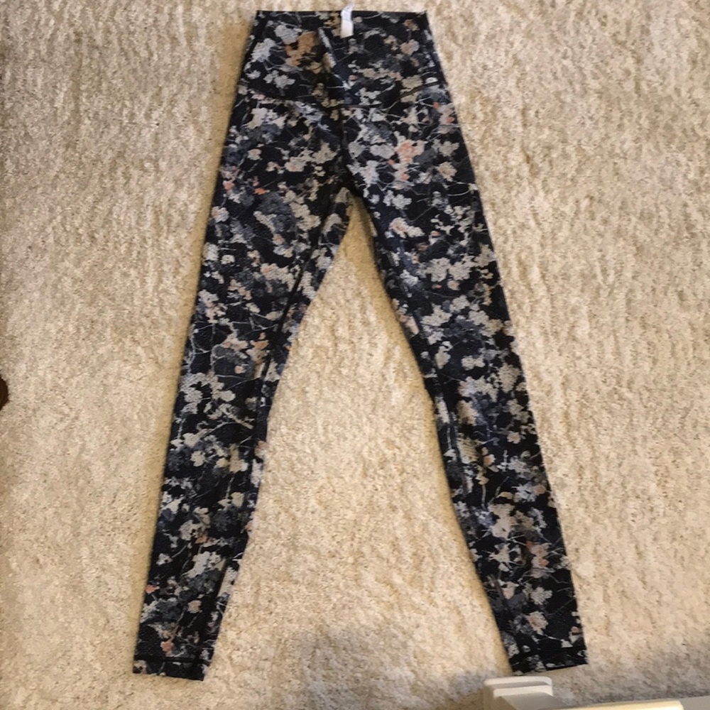 Lululemon leggings, full length